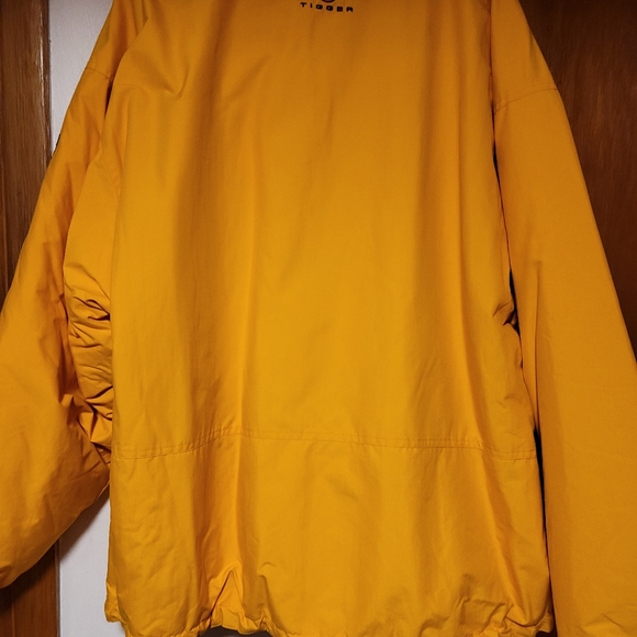 Disney Tigger snowboarding jacket - Picture 8 of 8